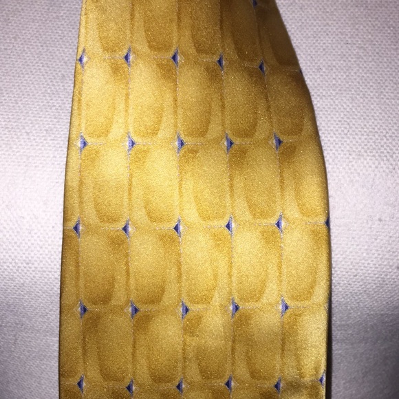 Golden yellow tie - Picture 5 of 6